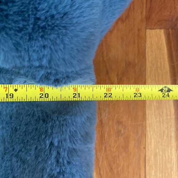 NWT-FEATURED IN US WEEKLY- Apparis Faux Fur Steel Blue  Elouise Coat - Picture 12 of 15